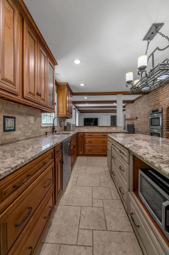 1556 Wellesley Drive Lexington KY 40513
