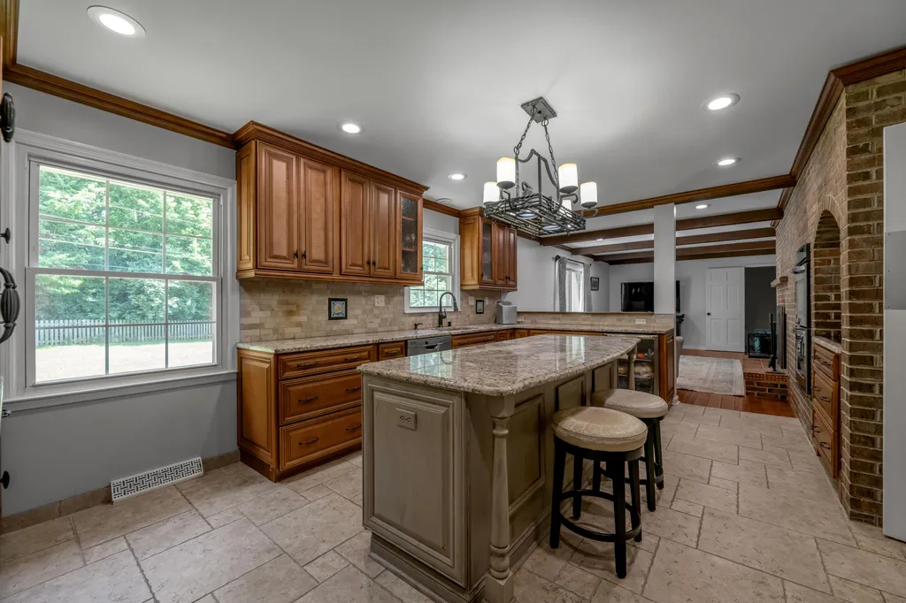 1556 Wellesley Drive Lexington KY 40513
