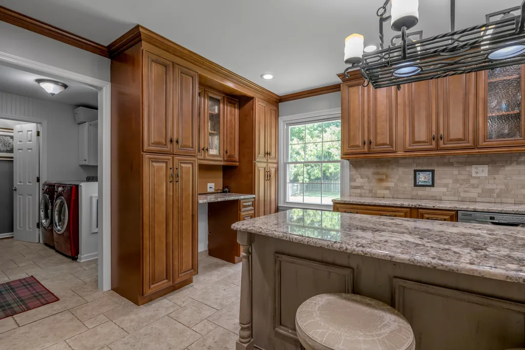 1556 Wellesley Drive Lexington KY 40513