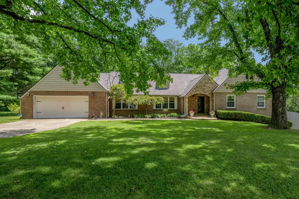 1556 Wellesley Drive Lexington KY 40513