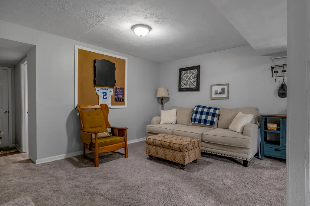 1556 Wellesley Drive Lexington KY 40513