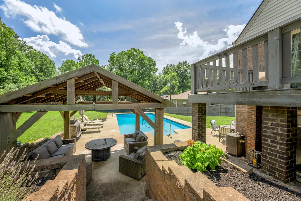 1556 Wellesley Drive Lexington KY 40513