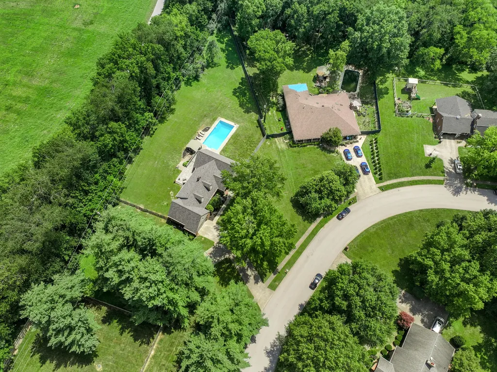 1556 Wellesley Drive Lexington KY 40513