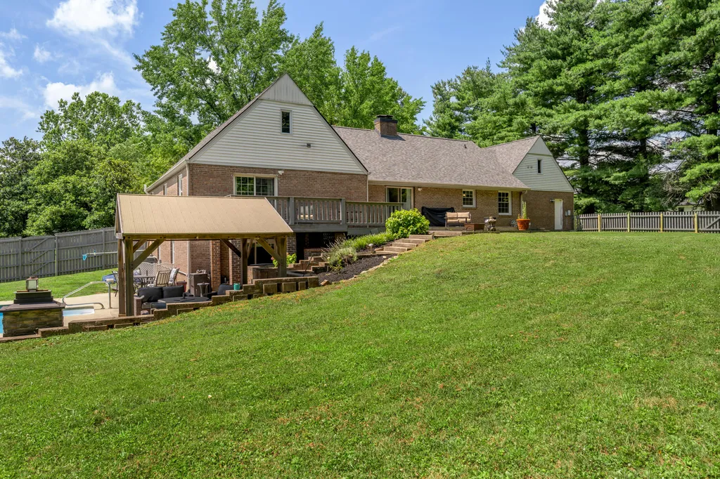 1556 Wellesley Drive Lexington KY 40513