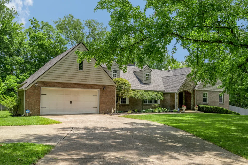 1556 Wellesley Drive Lexington KY 40513