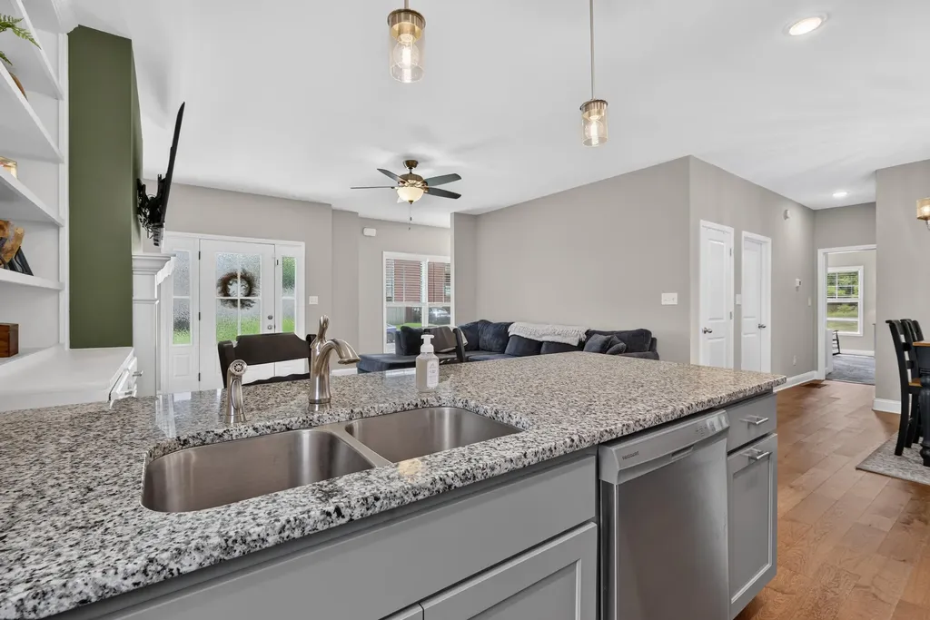 201 James Thomas Way Richmond KY 40475