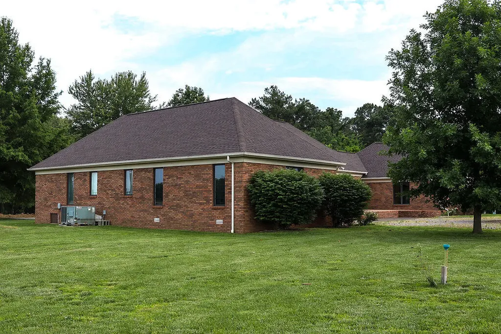 662 Macedonia Church Road Mayfield KY 42066