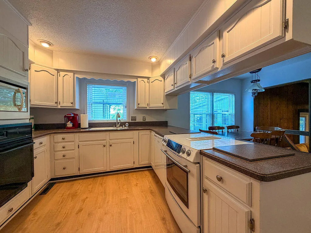 3655 Kentucky 303 Mayfield KY 42066
