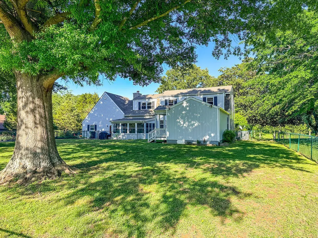 3655 Kentucky 303 Mayfield KY 42066