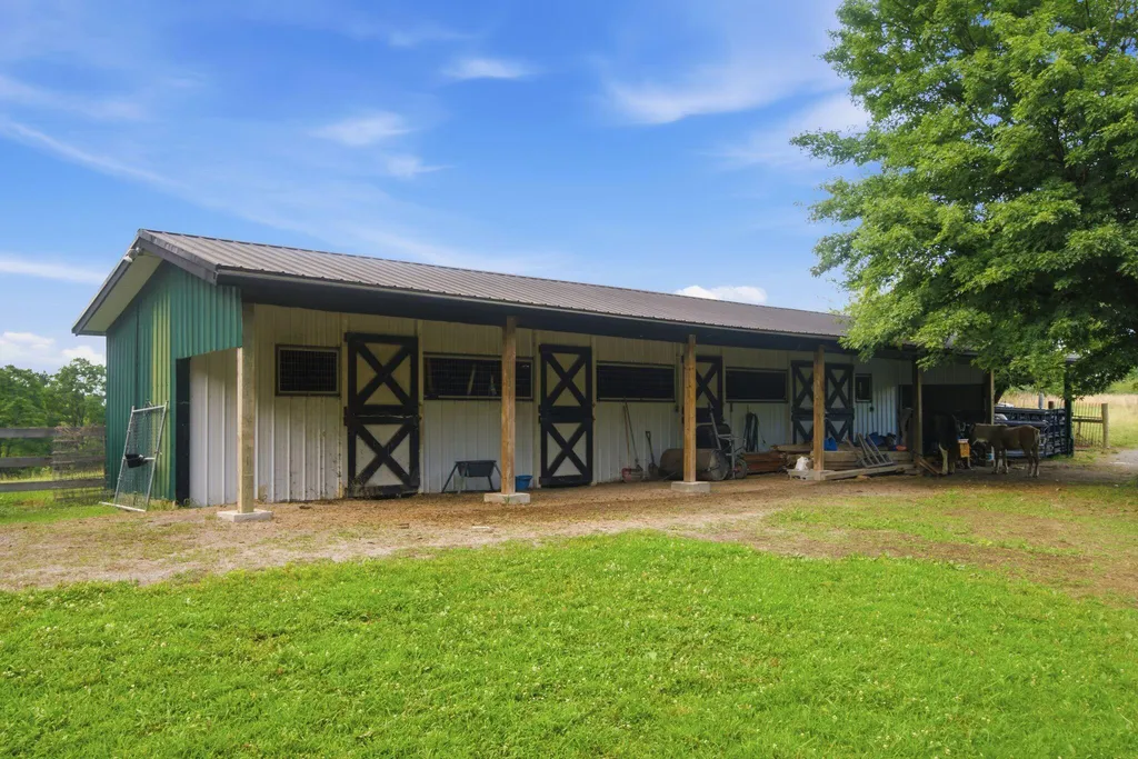 232 Mccrosky Pike Harrodsburg KY 40330
