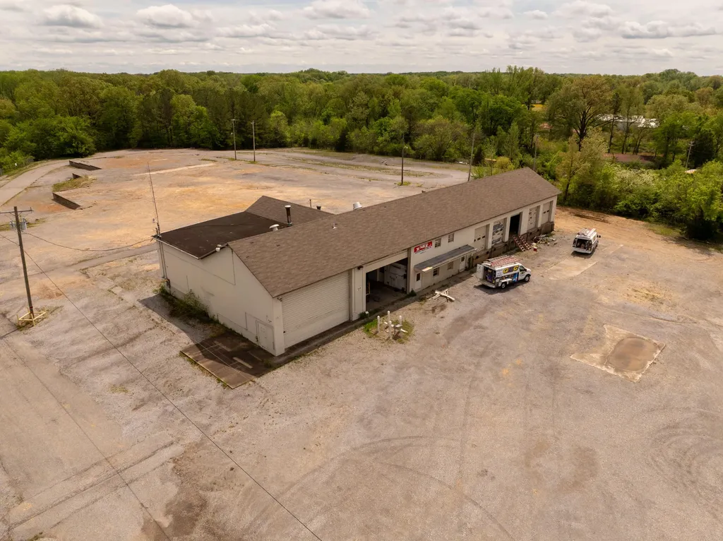 3443 State Highway 2547 Murray KY 42071
