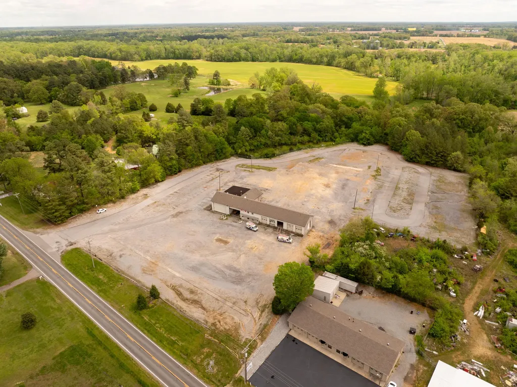 3443 State Highway 2547 Murray KY 42071