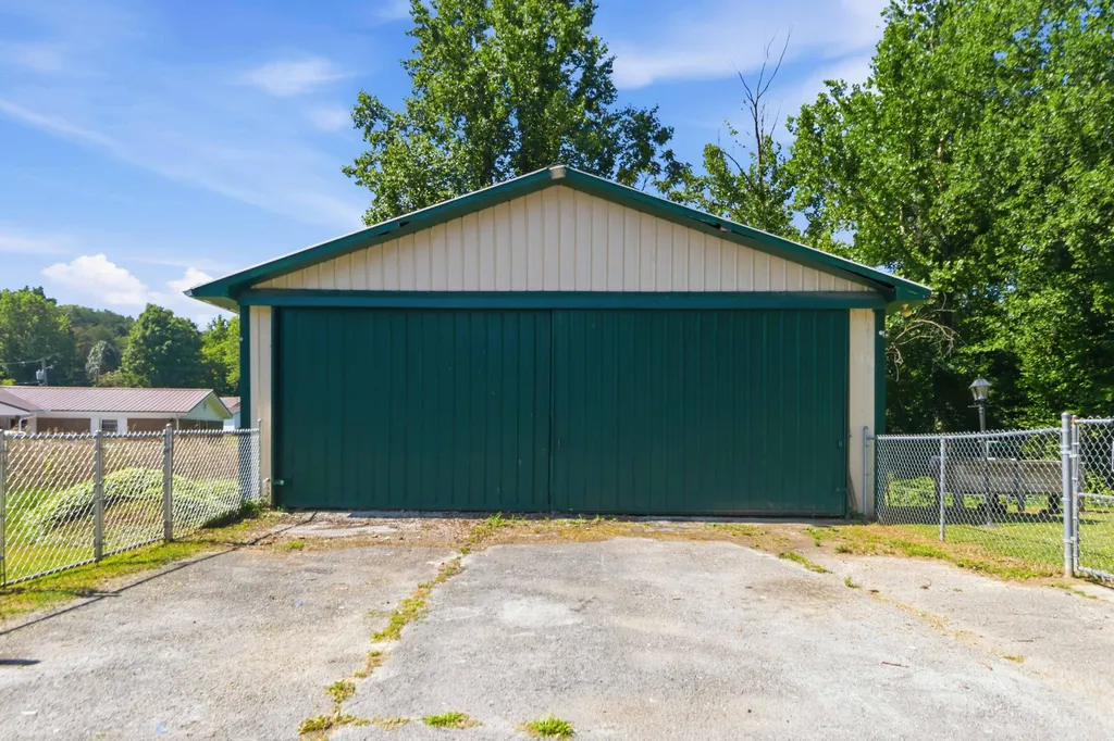 37 Kentucky Lane Williamsburg KY 40769