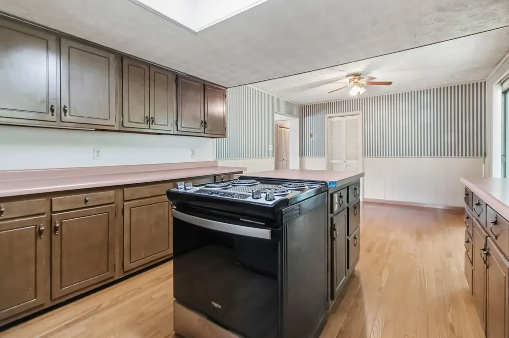 37 Kentucky Lane Williamsburg KY 40769