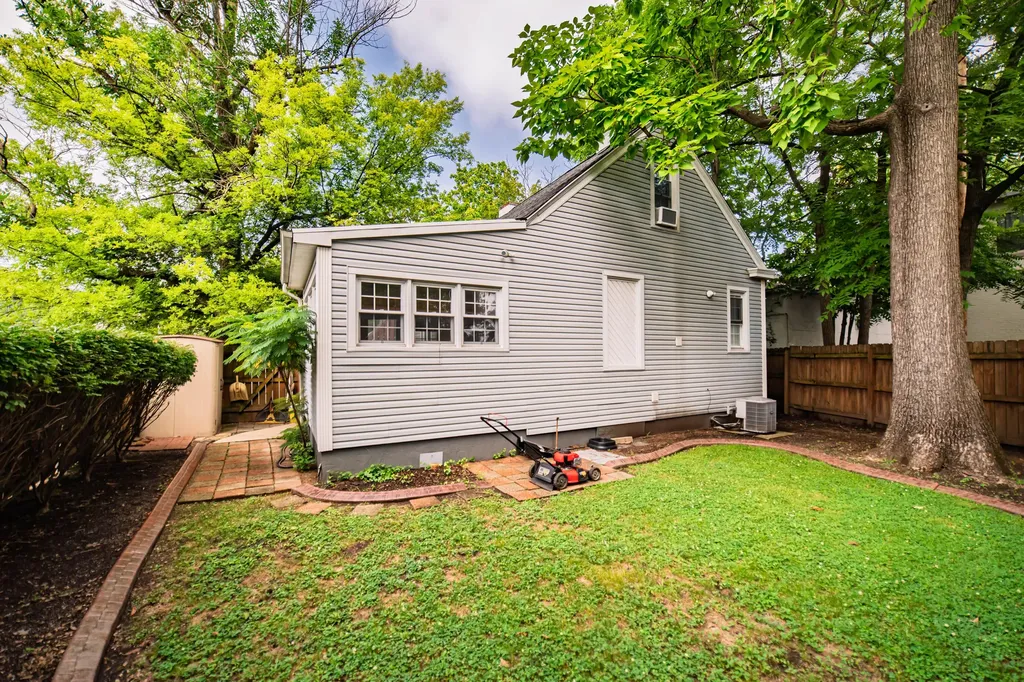 116 N 16th Street Paducah KY 42001
