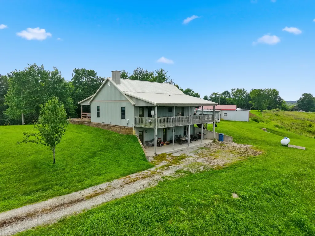 1010 Redwing Way Lawrenceburg KY 40342
