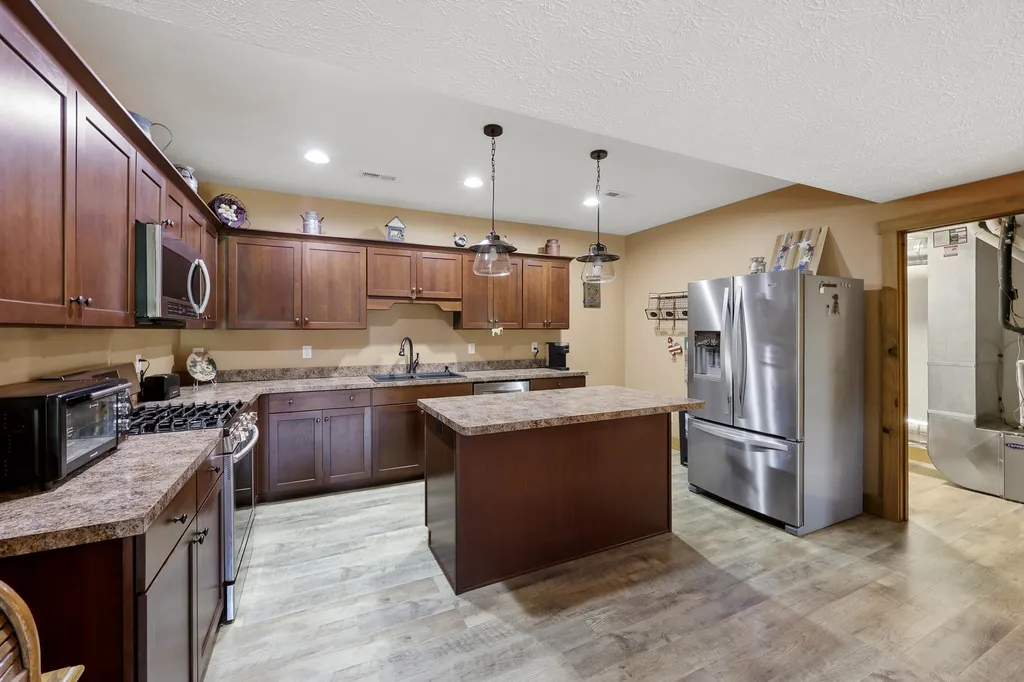 1010 Redwing Way Lawrenceburg KY 40342