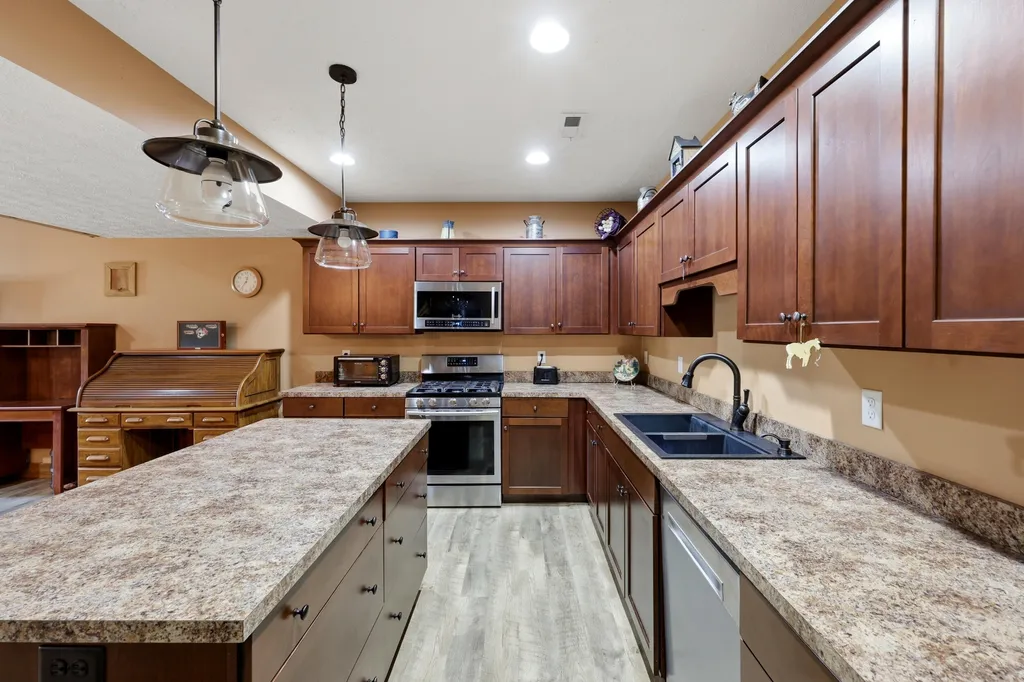 1010 Redwing Way Lawrenceburg KY 40342