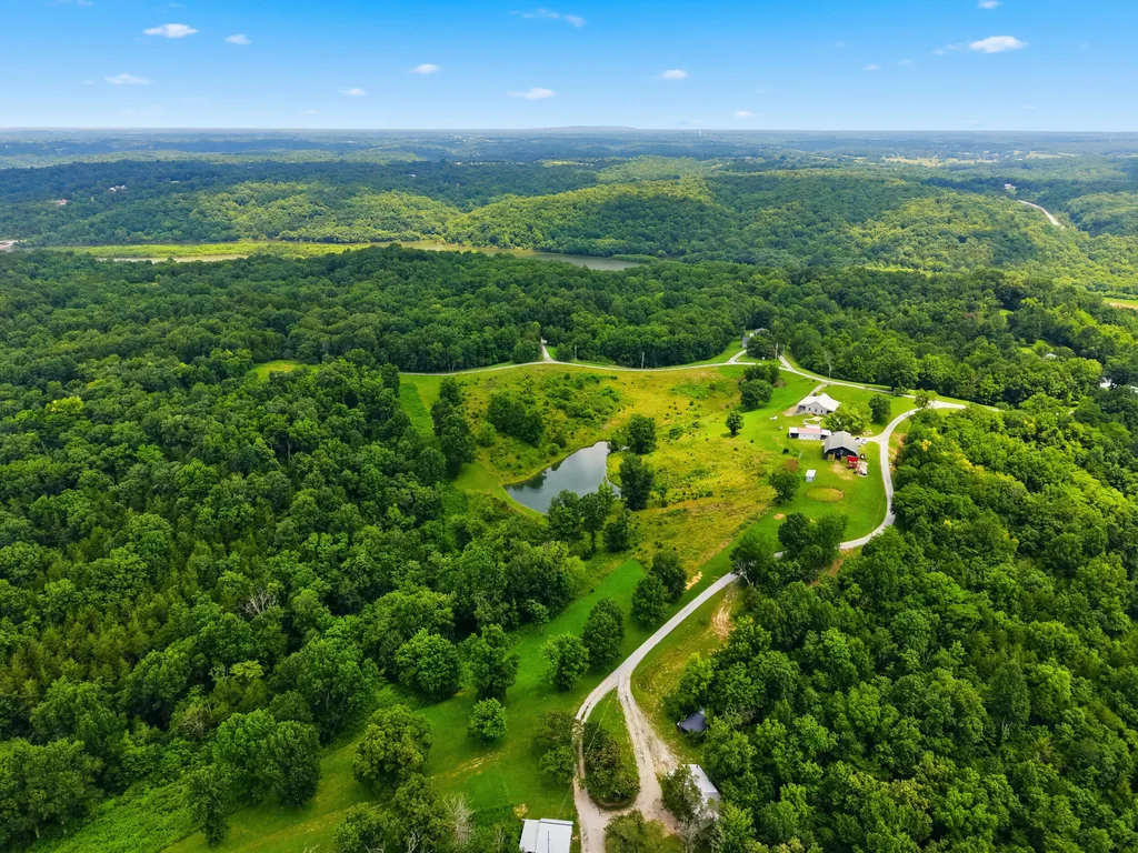 1010 Redwing Way Lawrenceburg KY 40342