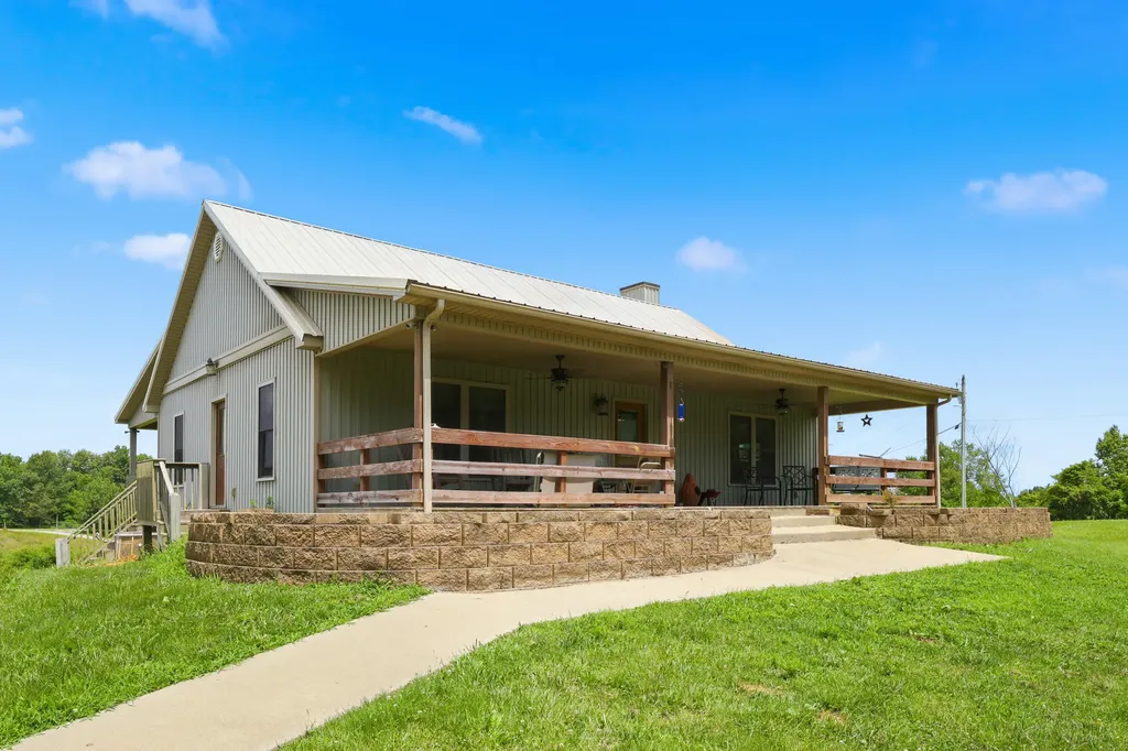1010 Redwing Way Lawrenceburg KY 40342