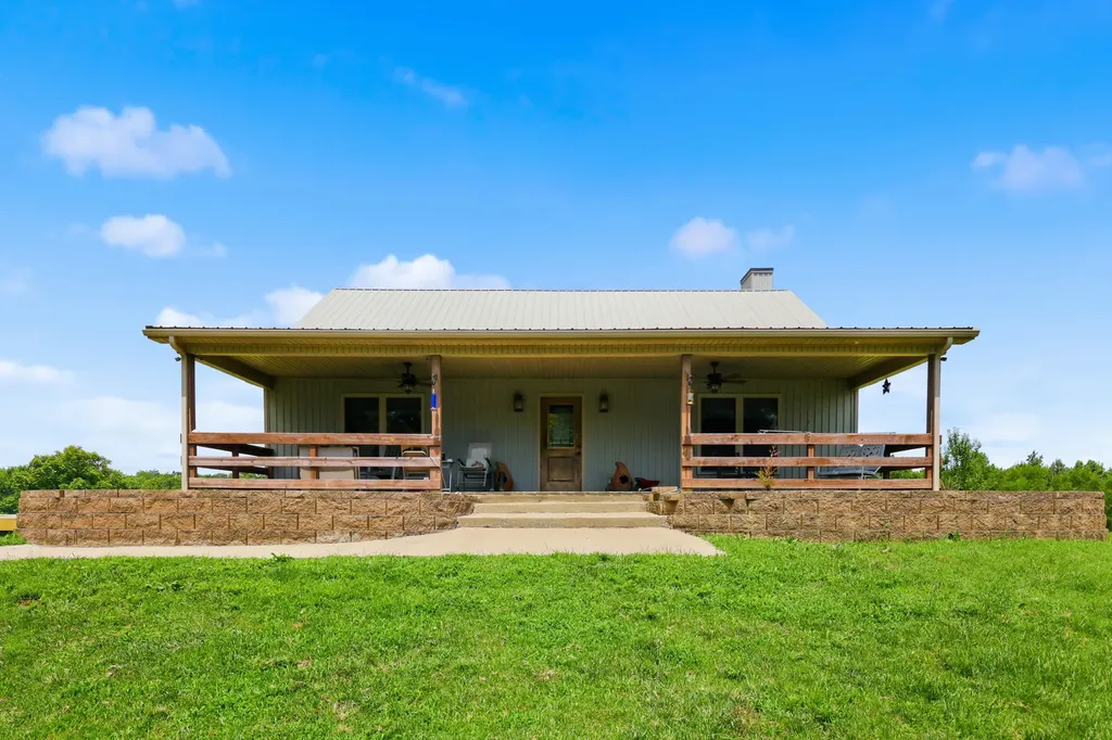 1010 Redwing Way Lawrenceburg KY 40342