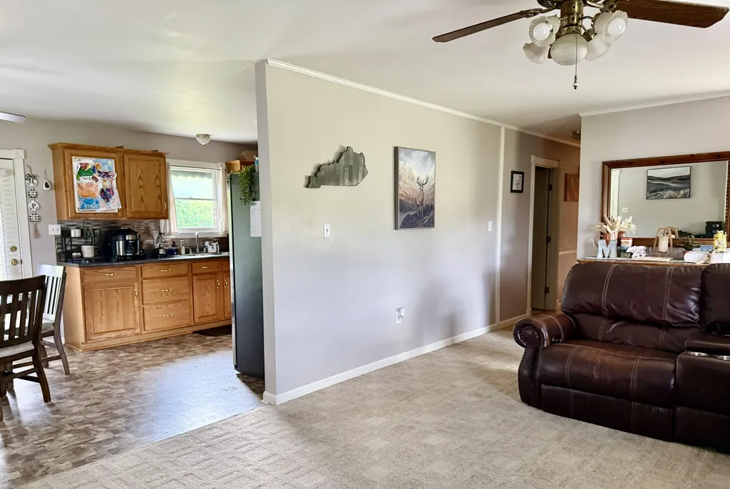 260 Putter Lane Beattyville KY 41311