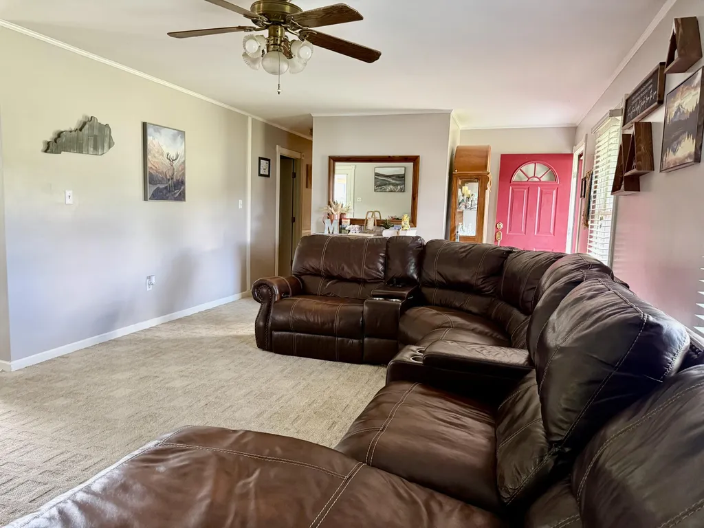 260 Putter Lane Beattyville KY 41311