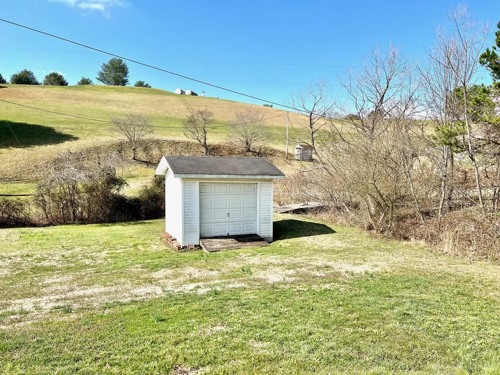 260 Putter Lane Beattyville KY 41311