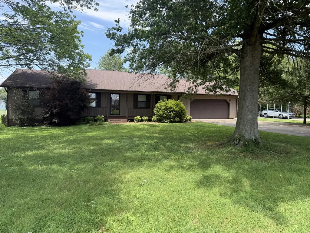 338 Natchez Trace Mayfield KY 42066