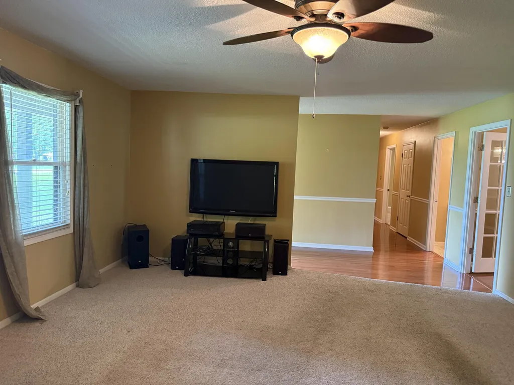 338 Natchez Trace Mayfield KY 42066