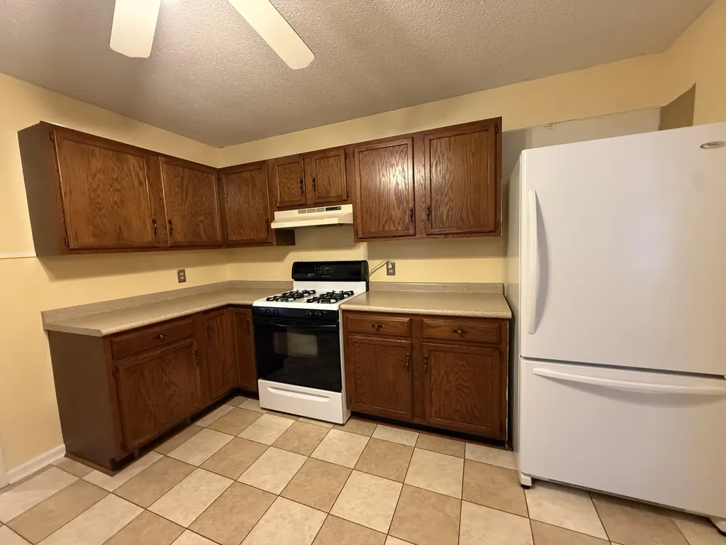 338 Natchez Trace Mayfield KY 42066