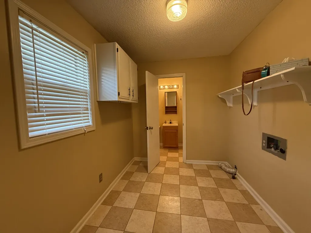 338 Natchez Trace Mayfield KY 42066