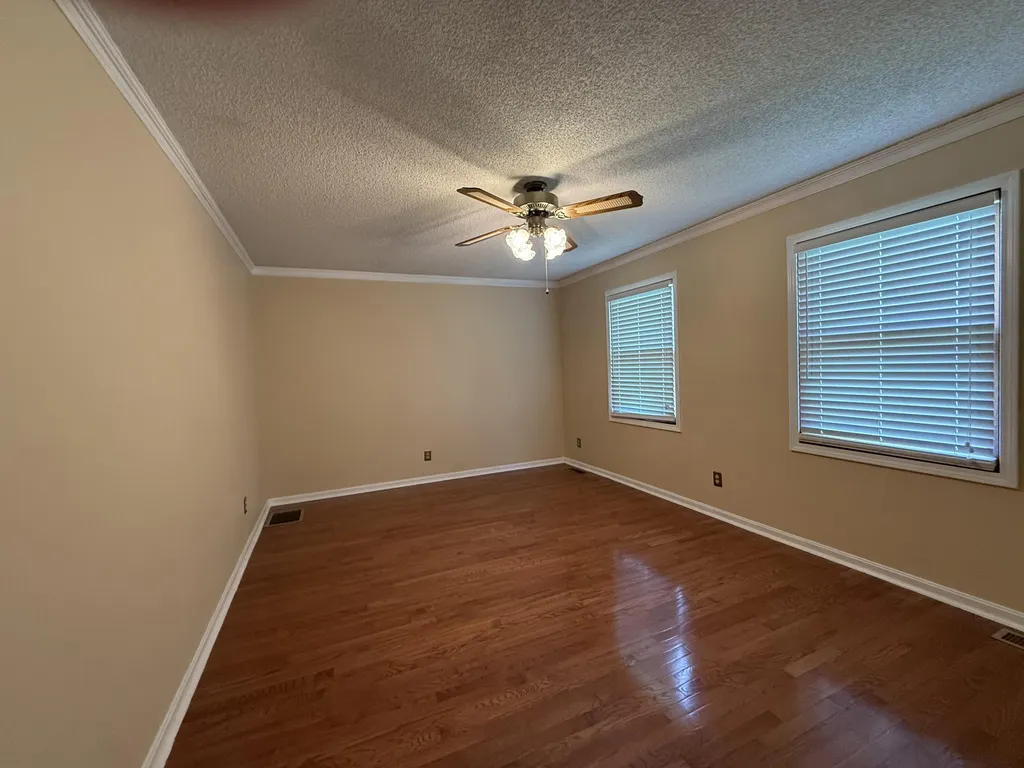 338 Natchez Trace Mayfield KY 42066