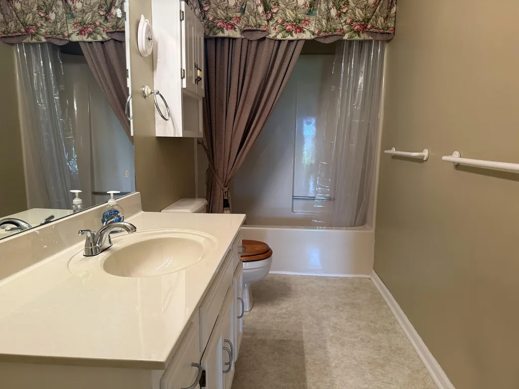 338 Natchez Trace Mayfield KY 42066