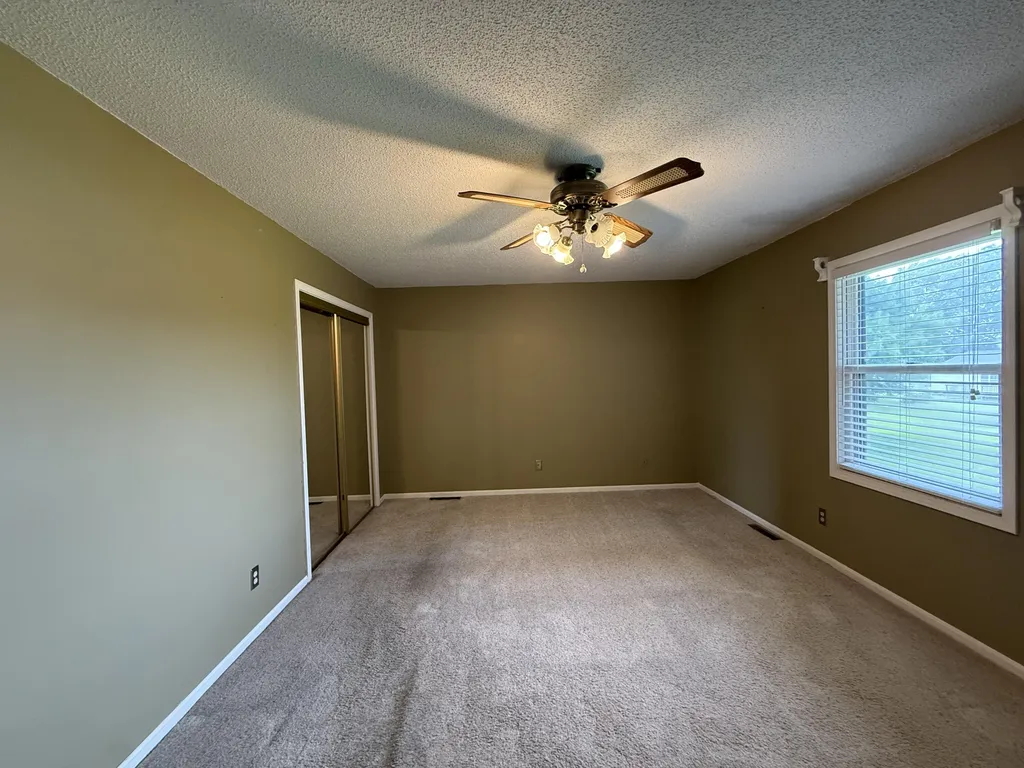 338 Natchez Trace Mayfield KY 42066