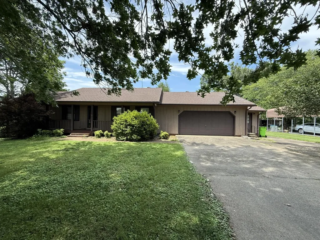 338 Natchez Trace Mayfield KY 42066