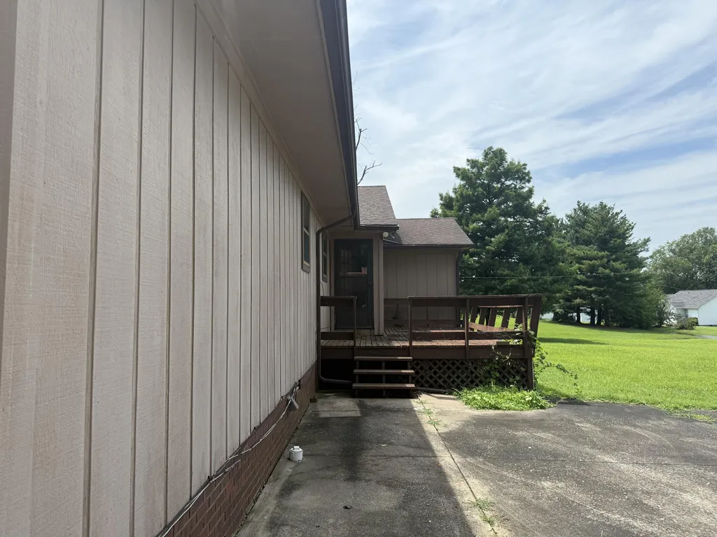 338 Natchez Trace Mayfield KY 42066