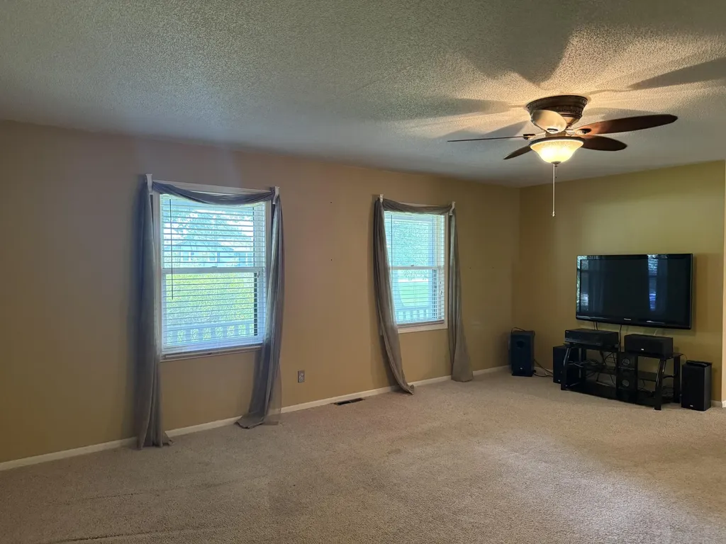 338 Natchez Trace Mayfield KY 42066