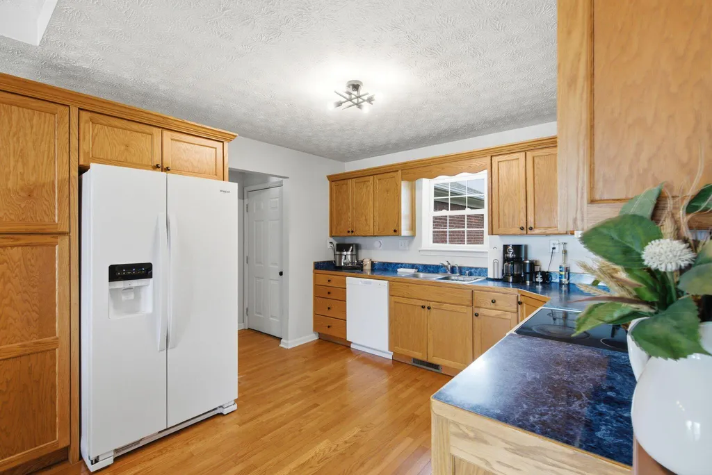412 Pope Avenue Harrodsburg KY 40330