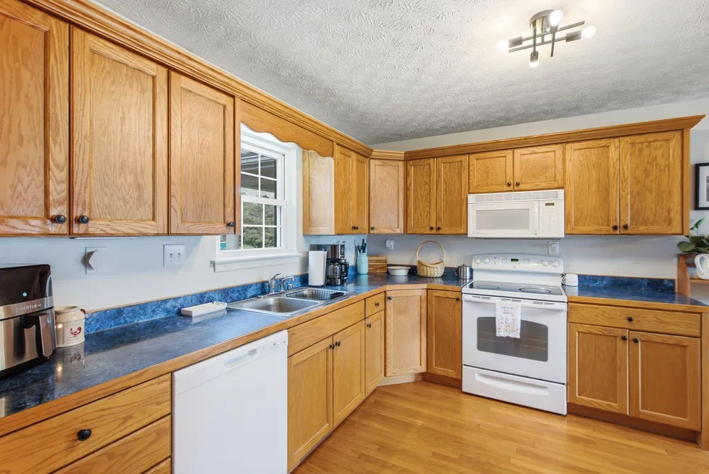 412 Pope Avenue Harrodsburg KY 40330