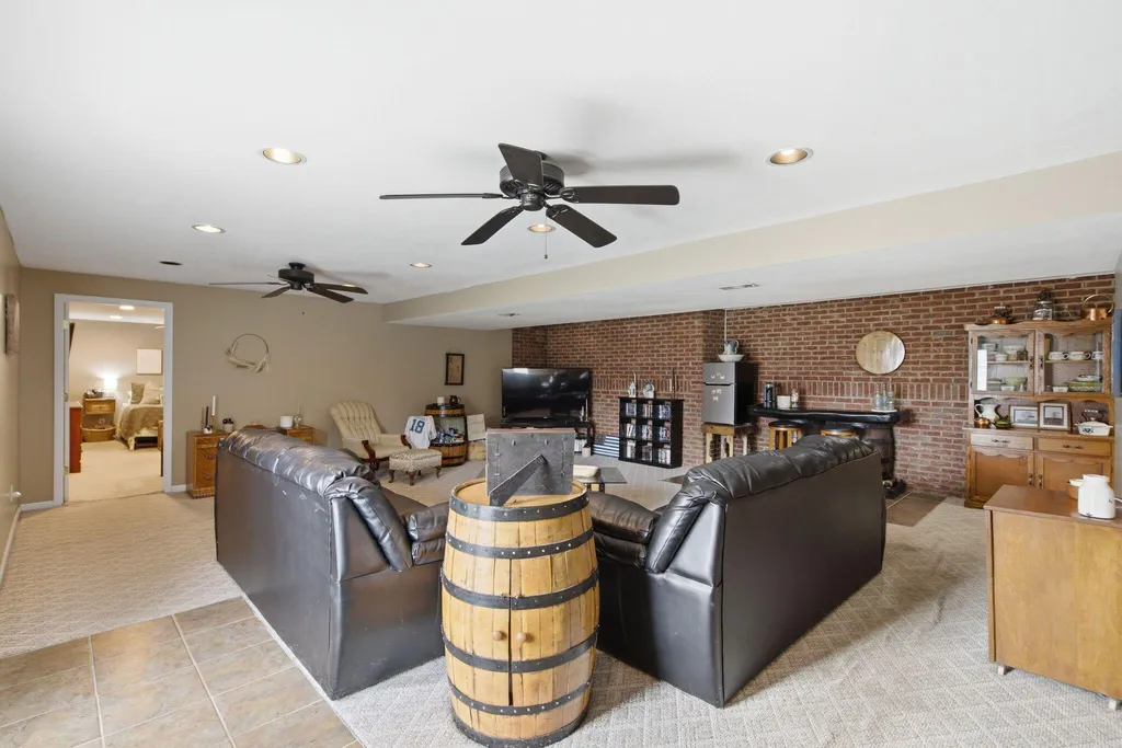 412 Pope Avenue Harrodsburg KY 40330