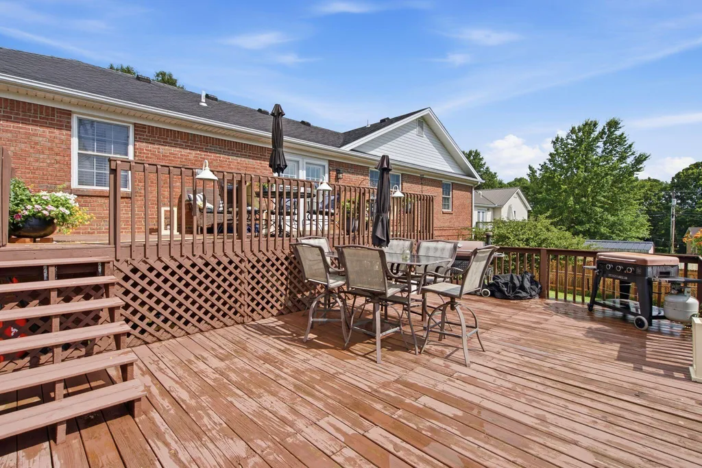 412 Pope Avenue Harrodsburg KY 40330