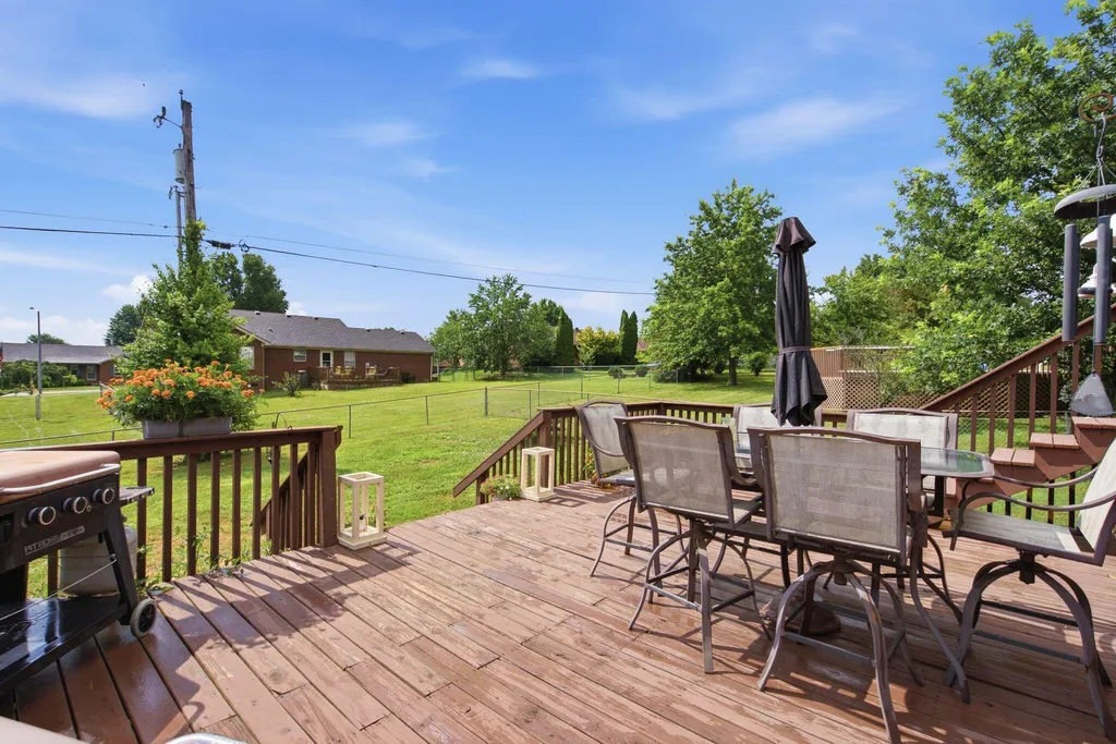 412 Pope Avenue Harrodsburg KY 40330