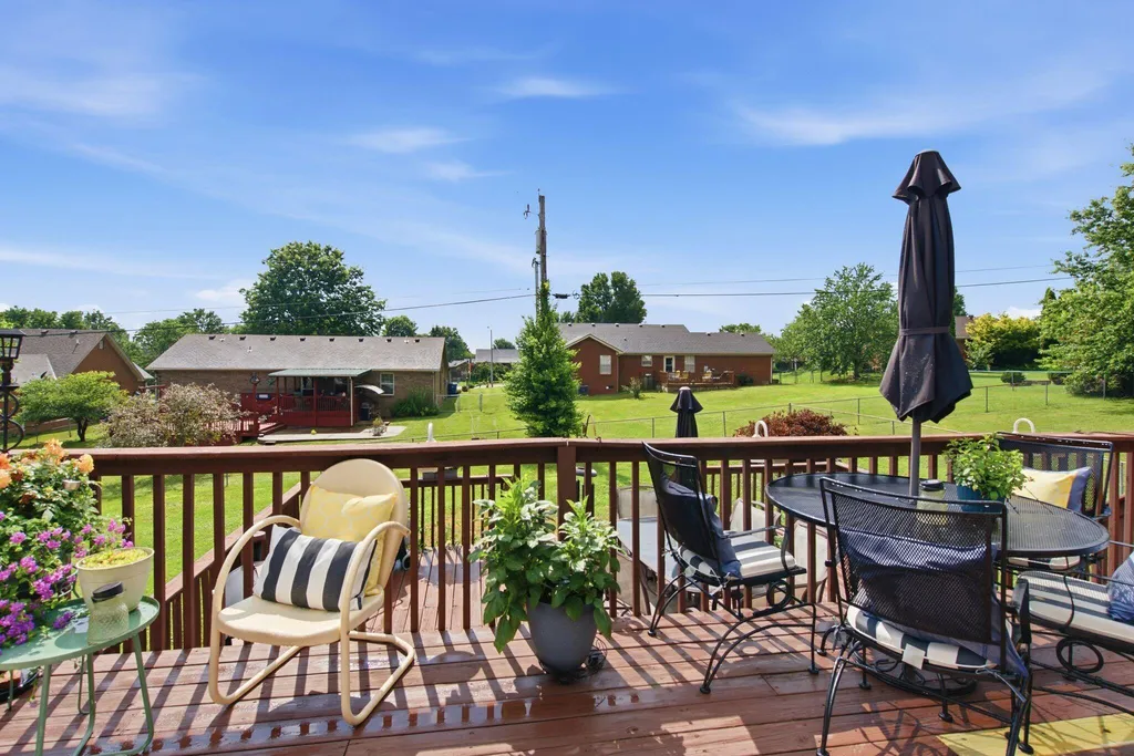 412 Pope Avenue Harrodsburg KY 40330