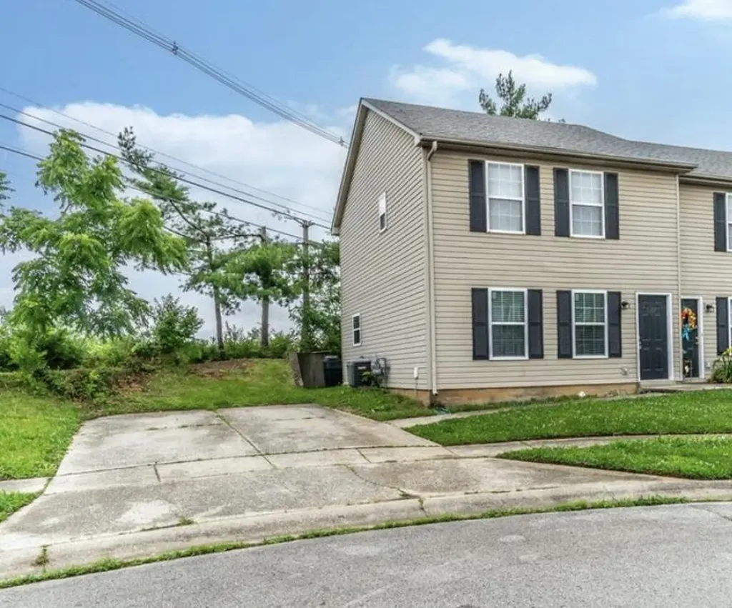 322 Santa Anita Court Lexington KY 40516