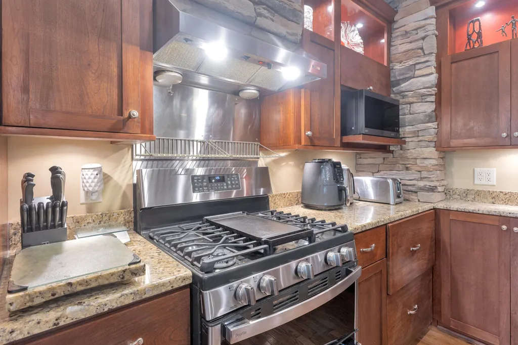 1316 Oak Hill Drive Murray KY 42071
