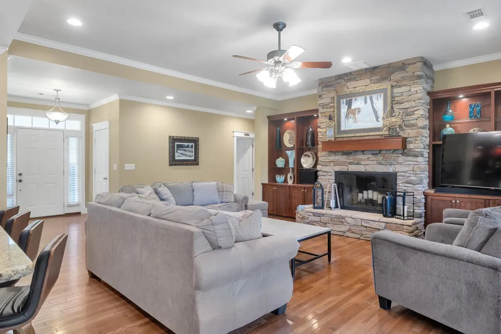 1316 Oak Hill Drive Murray KY 42071
