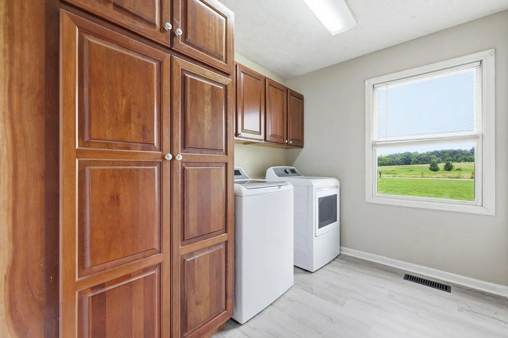 97 Camelot Drive Cadiz KY 42211