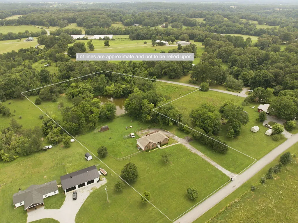 97 Camelot Drive Cadiz KY 42211
