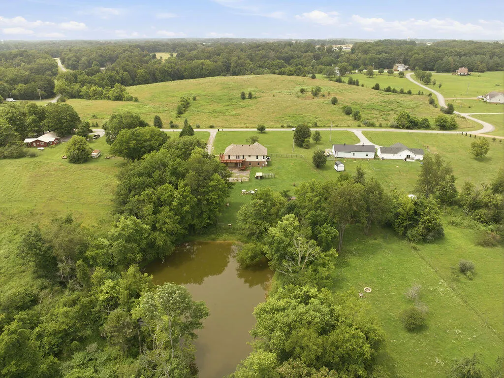 97 Camelot Drive Cadiz KY 42211
